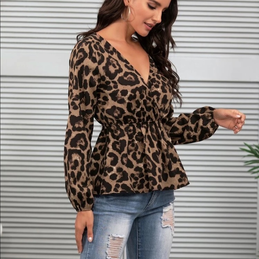 Leopard Print Top - Picture 5 of 6